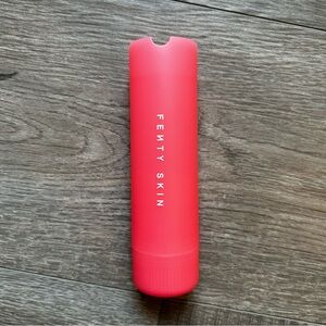 NWOT Fenty Beauty Hydra Vizor Refillable Case